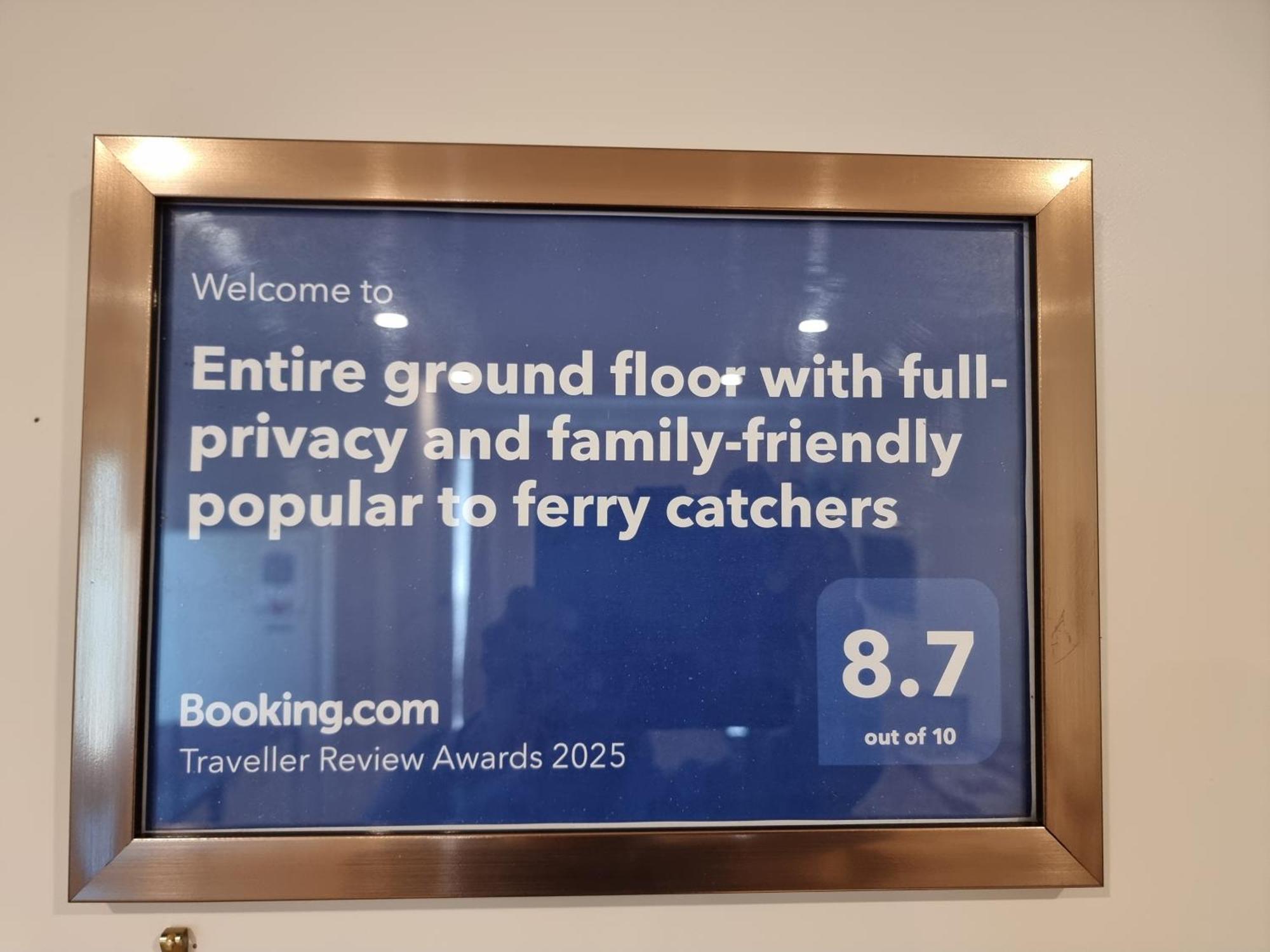 Entire Ground Floor With Full-Privacy And Family-Friendly Popular To Ferry Catchers Wellington Exteriör bild
